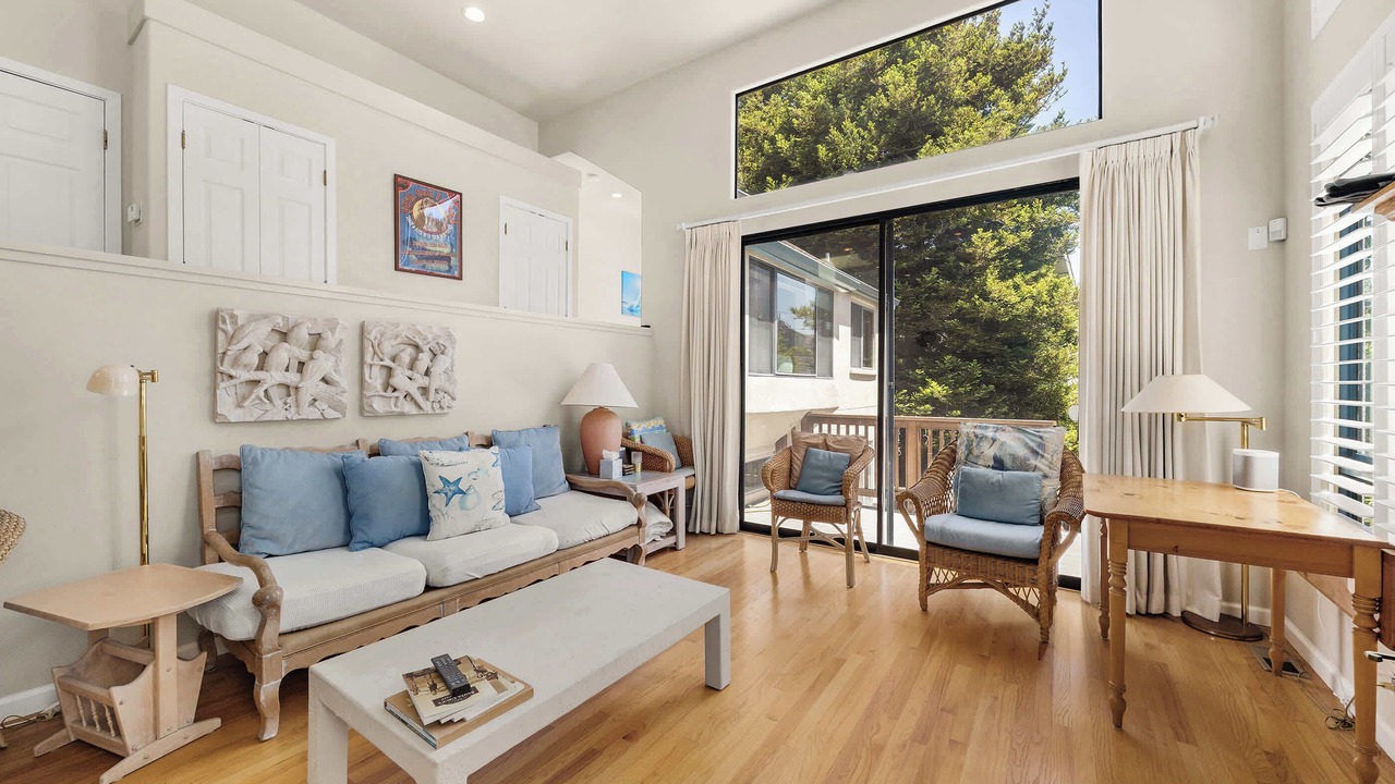 Photo of Livingroom in Seabright
