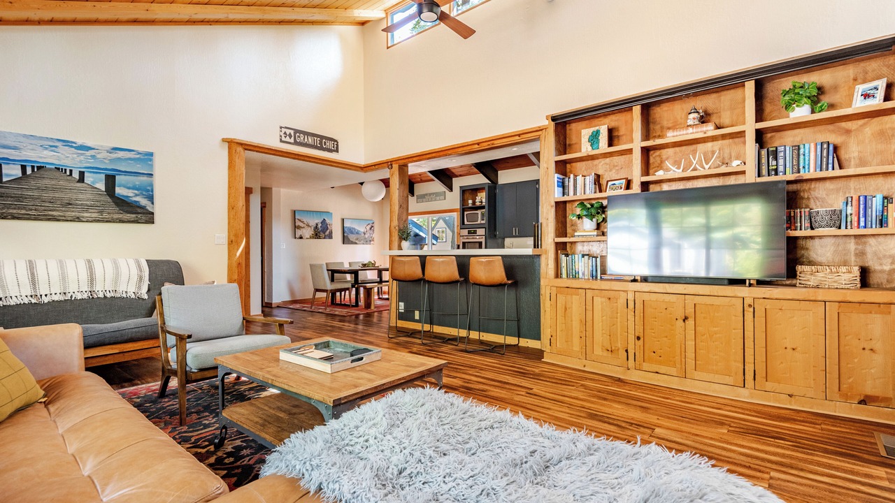 Photo of Livingroom in Tahoe Sierra Estates
