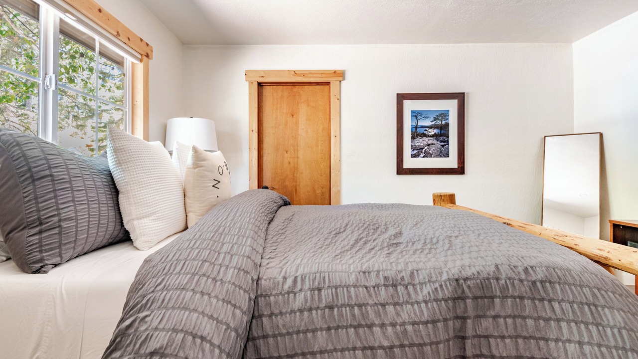 Photo of Bedroom in Tahoe Sierra Estates