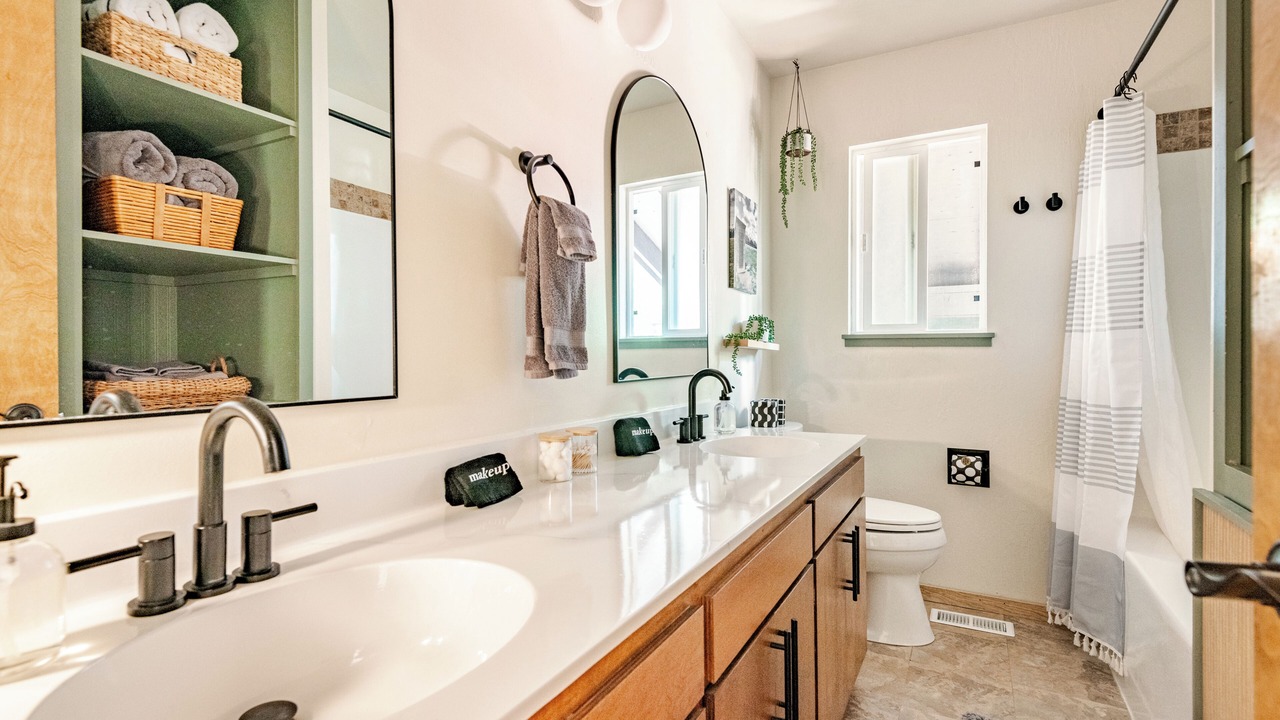 Photo of Bathroom in Tahoe Sierra Estates