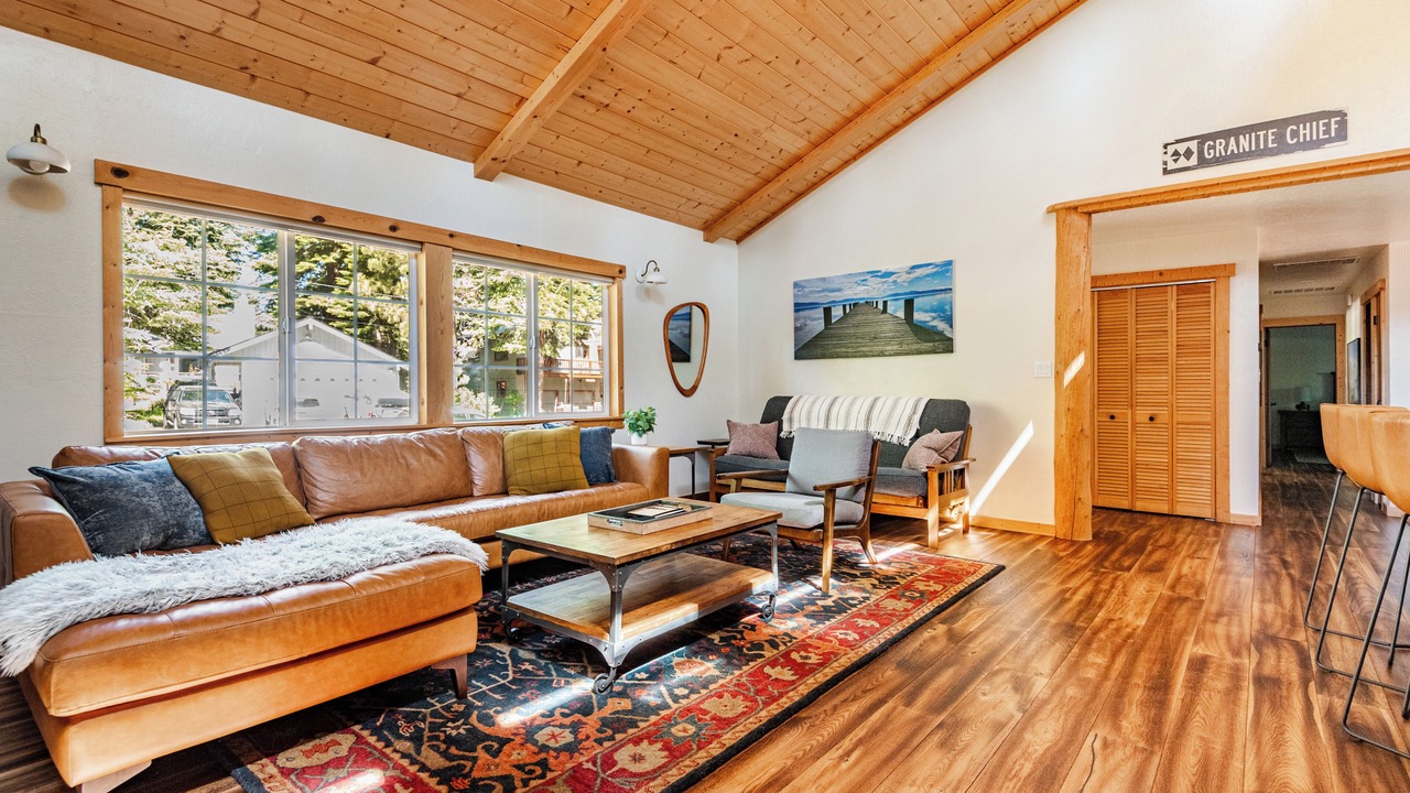 Photo of Livingroom in Tahoe Sierra Estates