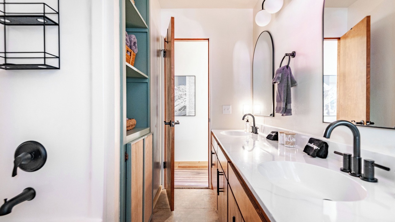 Photo of Bathroom in Tahoe Sierra Estates
