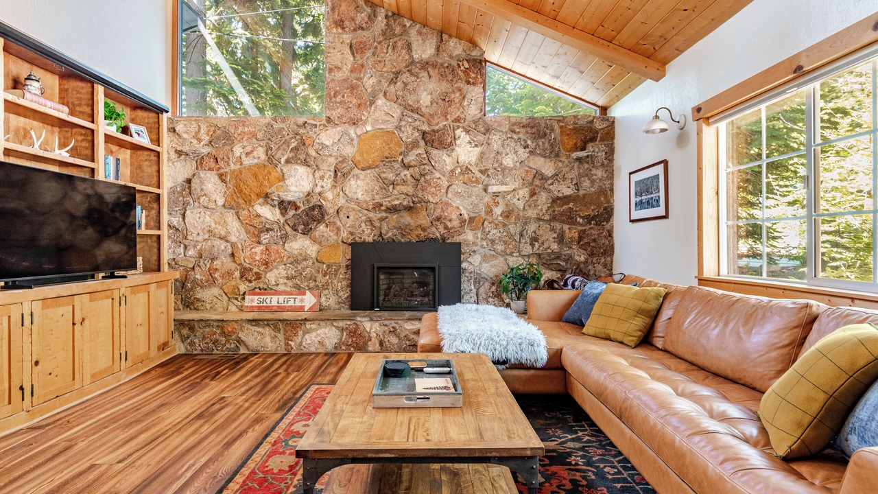 Photo of Livingroom in Tahoe Sierra Estates