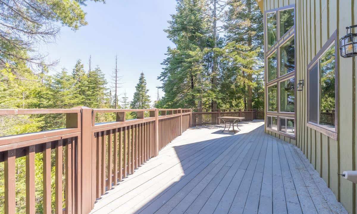 Photo of Patio Balcony in Shaver Lake