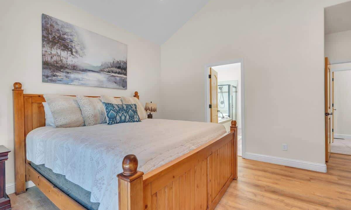 Photo of Bedroom in Shaver Lake