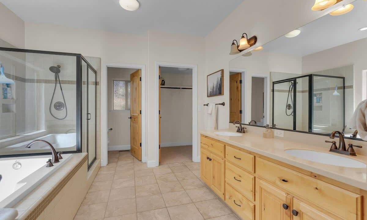 Photo of Bathroom in Shaver Lake