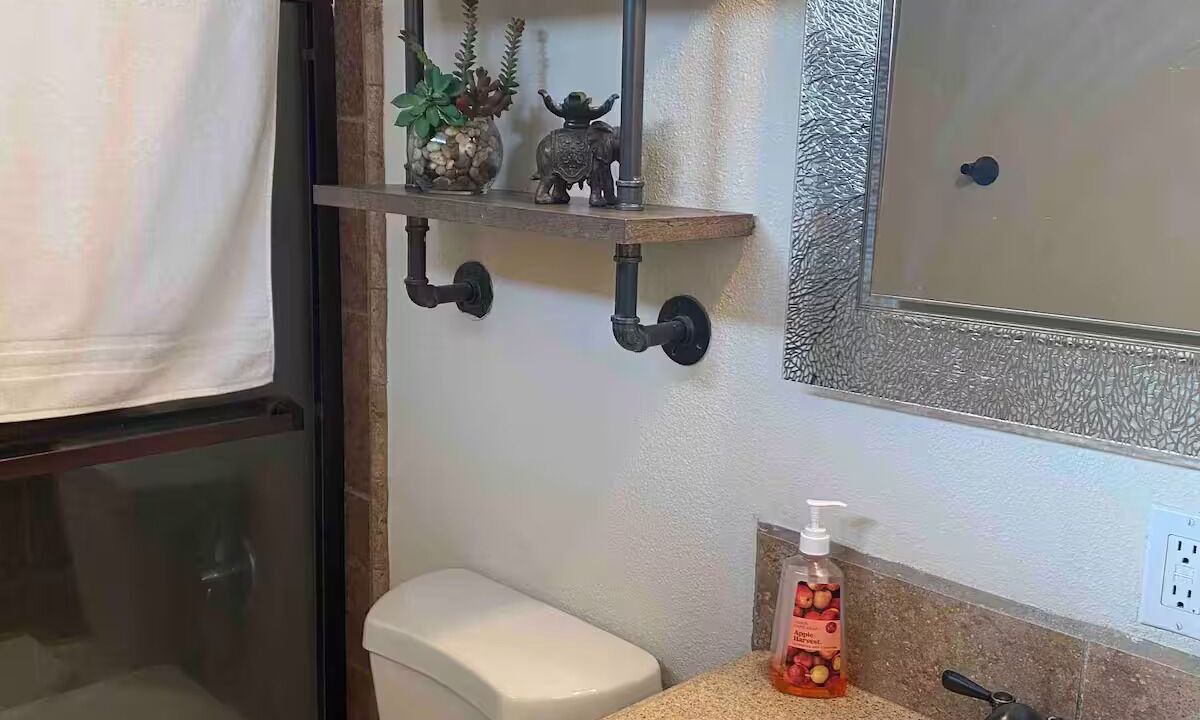 Photo of Bathroom in Pumpkin Center