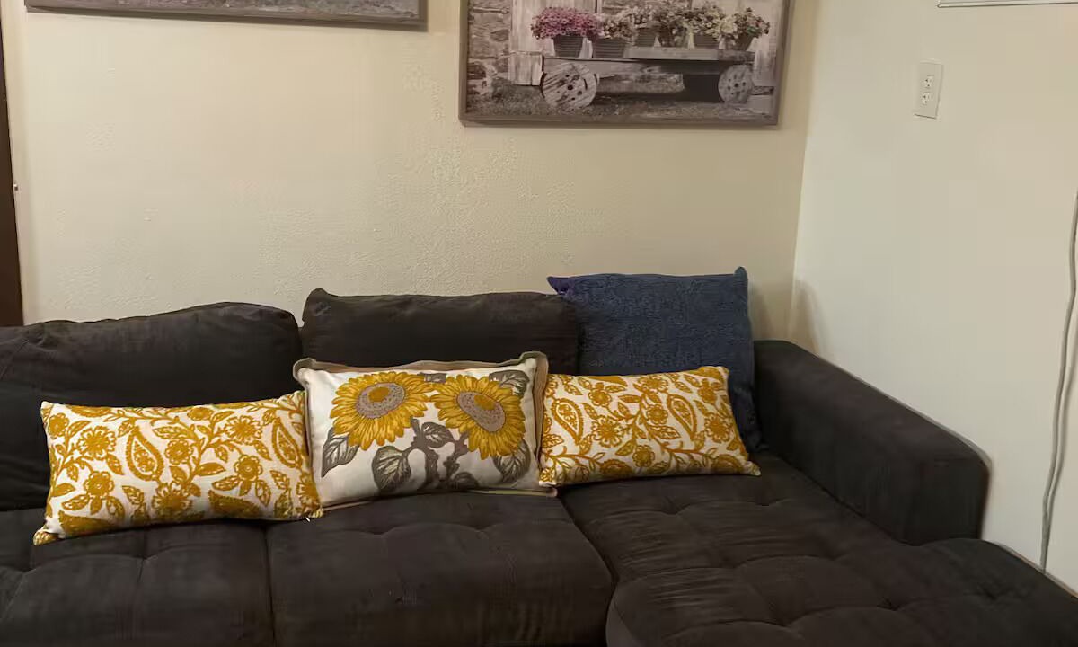 Photo of Livingroom in Pumpkin Center