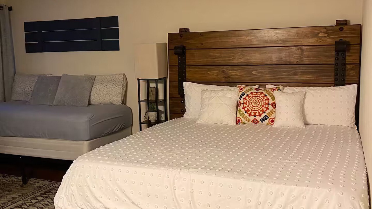Photo of Bedroom in Pumpkin Center