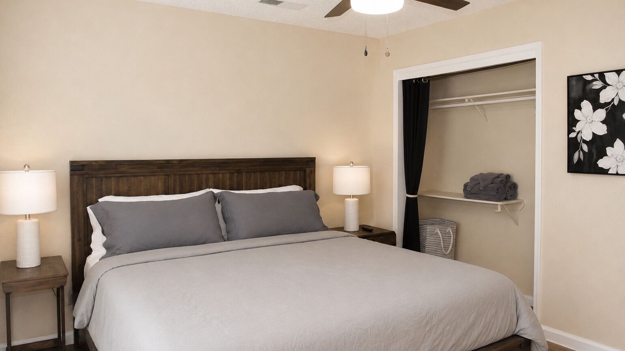 Photo of Bedroom in Hanford