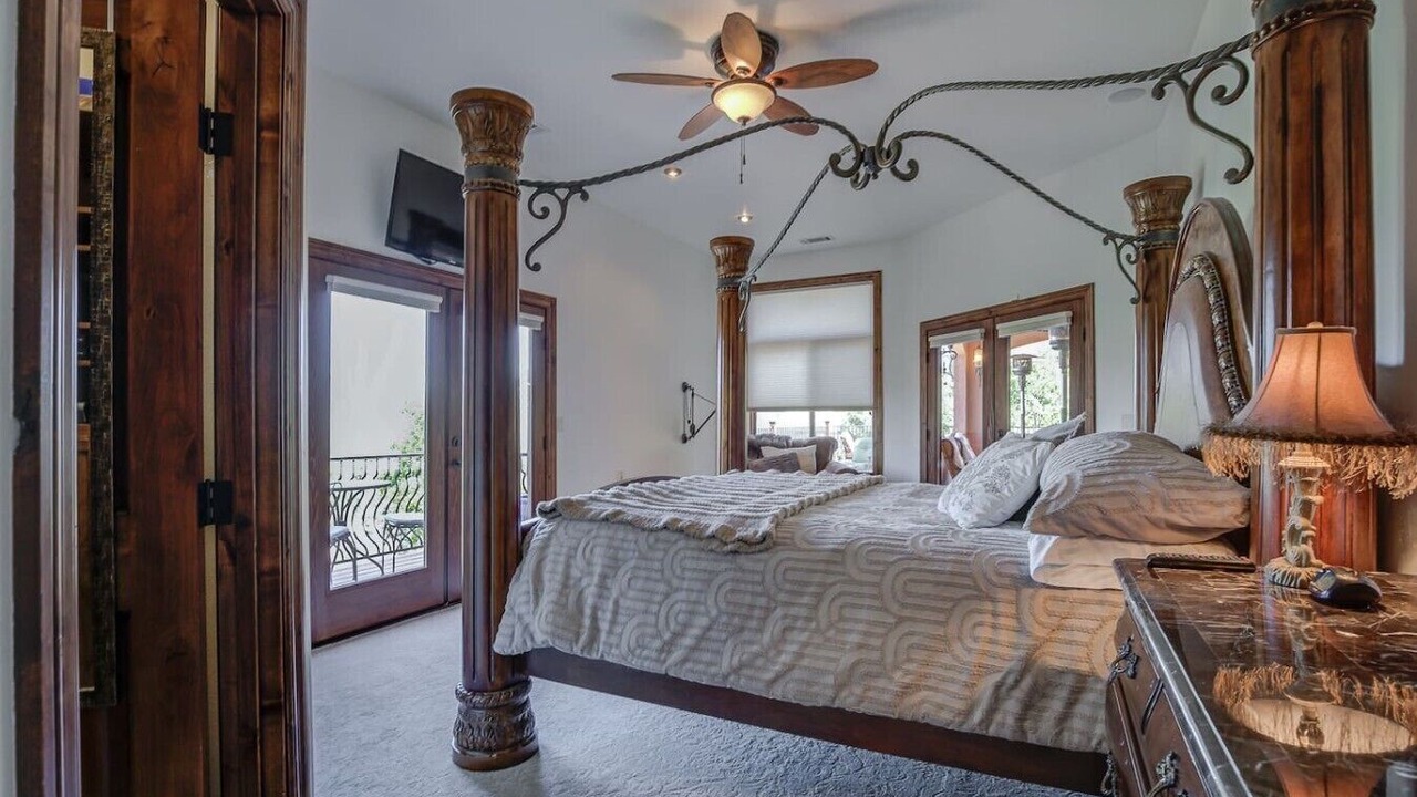 Photo of Bedroom in Redding