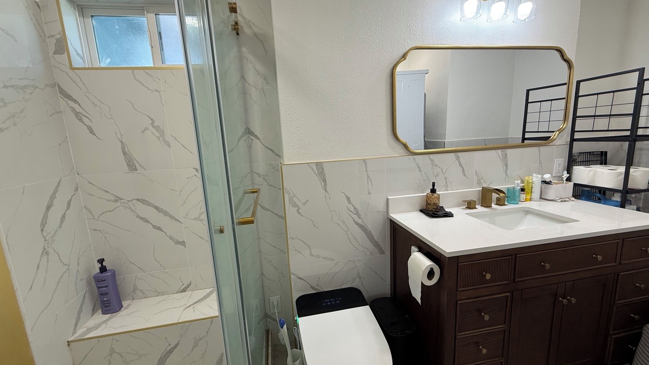 Photo of Bathroom in Estudillo Estates - Glen