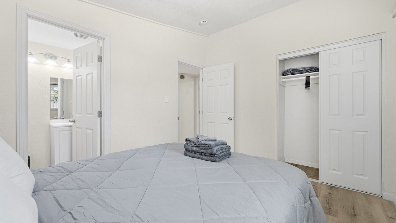 Photo of Bedroom in Tennyson - Alquire