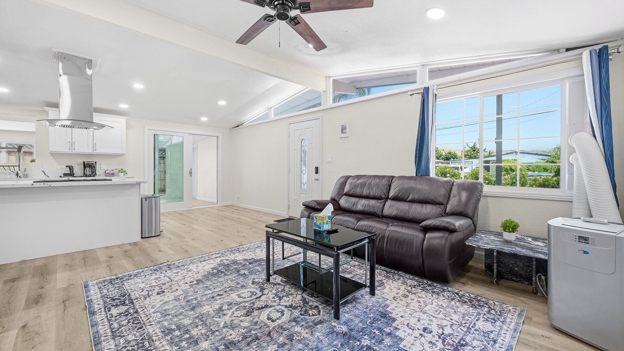 Photo of Livingroom in Tennyson - Alquire