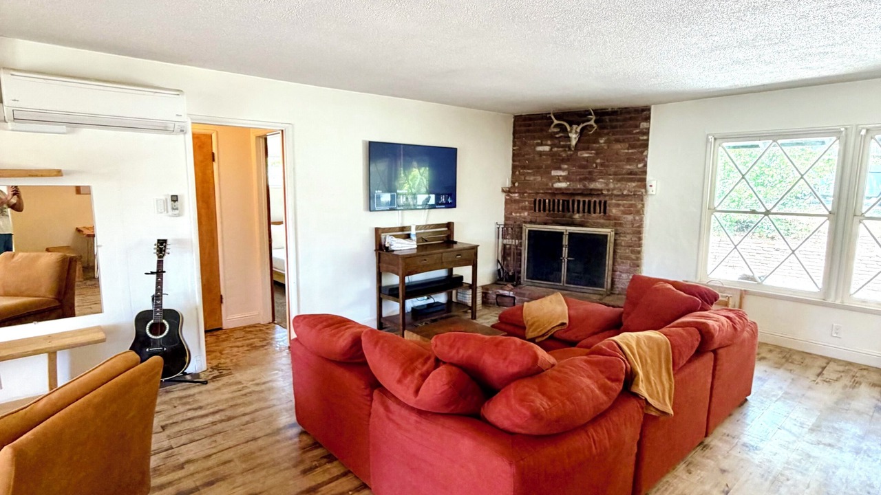 Photo of Livingroom in Wishon