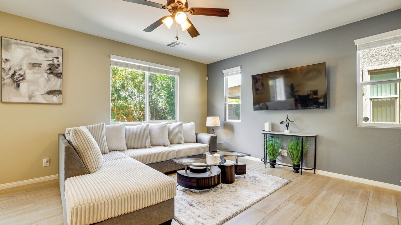 Photo of Bedroom in Enterprise