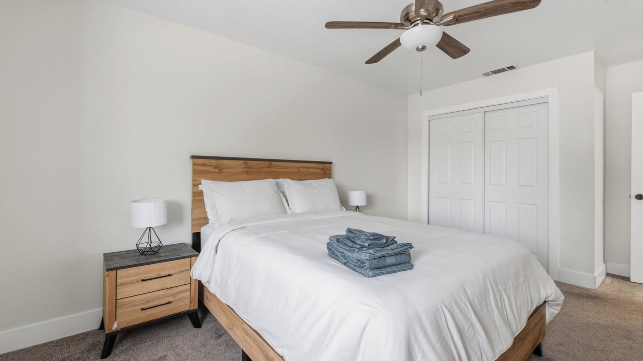 Photo of Bedroom in Raisin