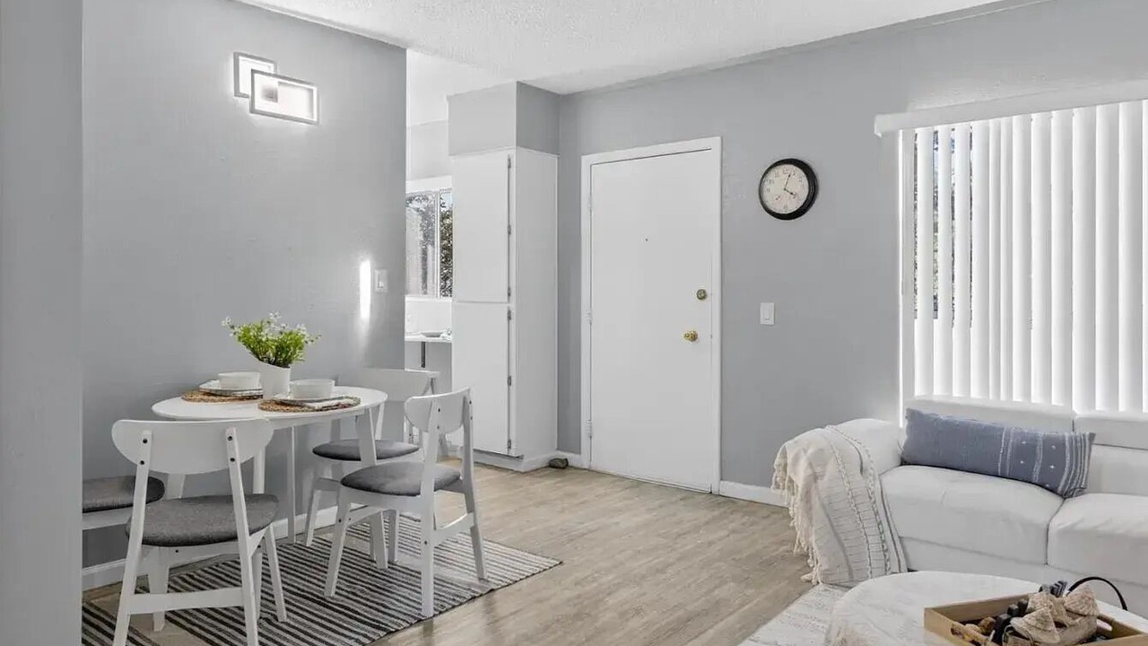 Photo of Livingroom in Monterey