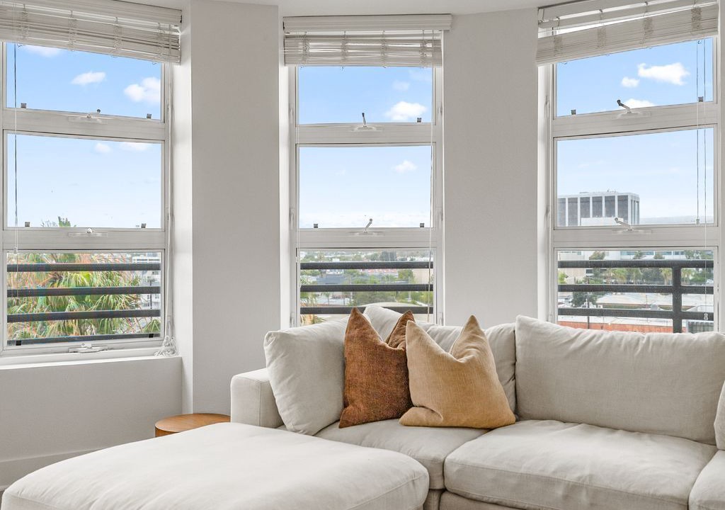 Photo of Livingroom in Pico
