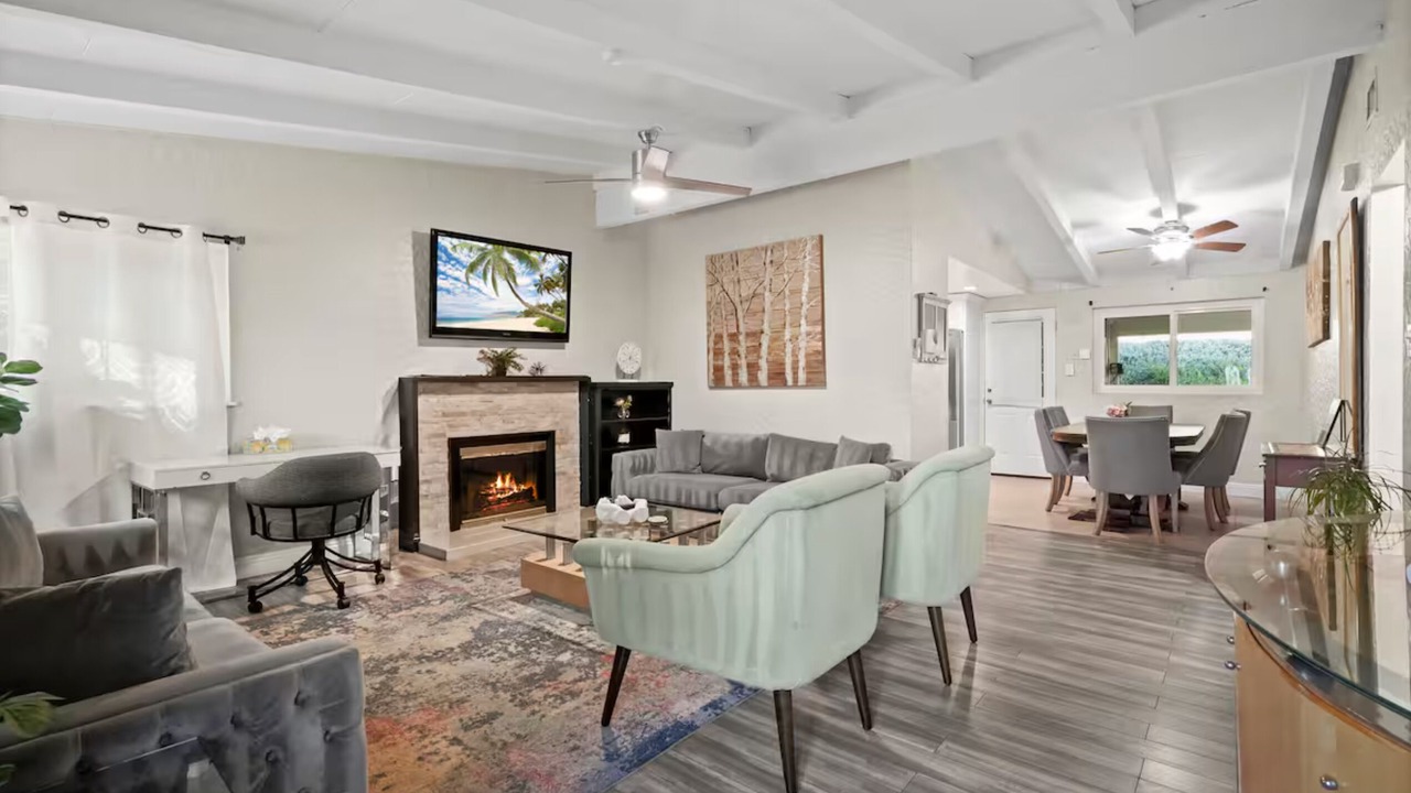 Photo of Livingroom in Santa Clarita