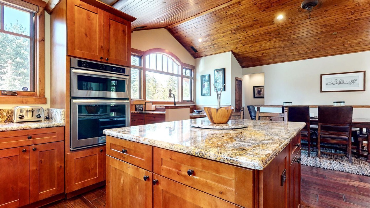 Photo of Kitchen in Mammoth Lakes
