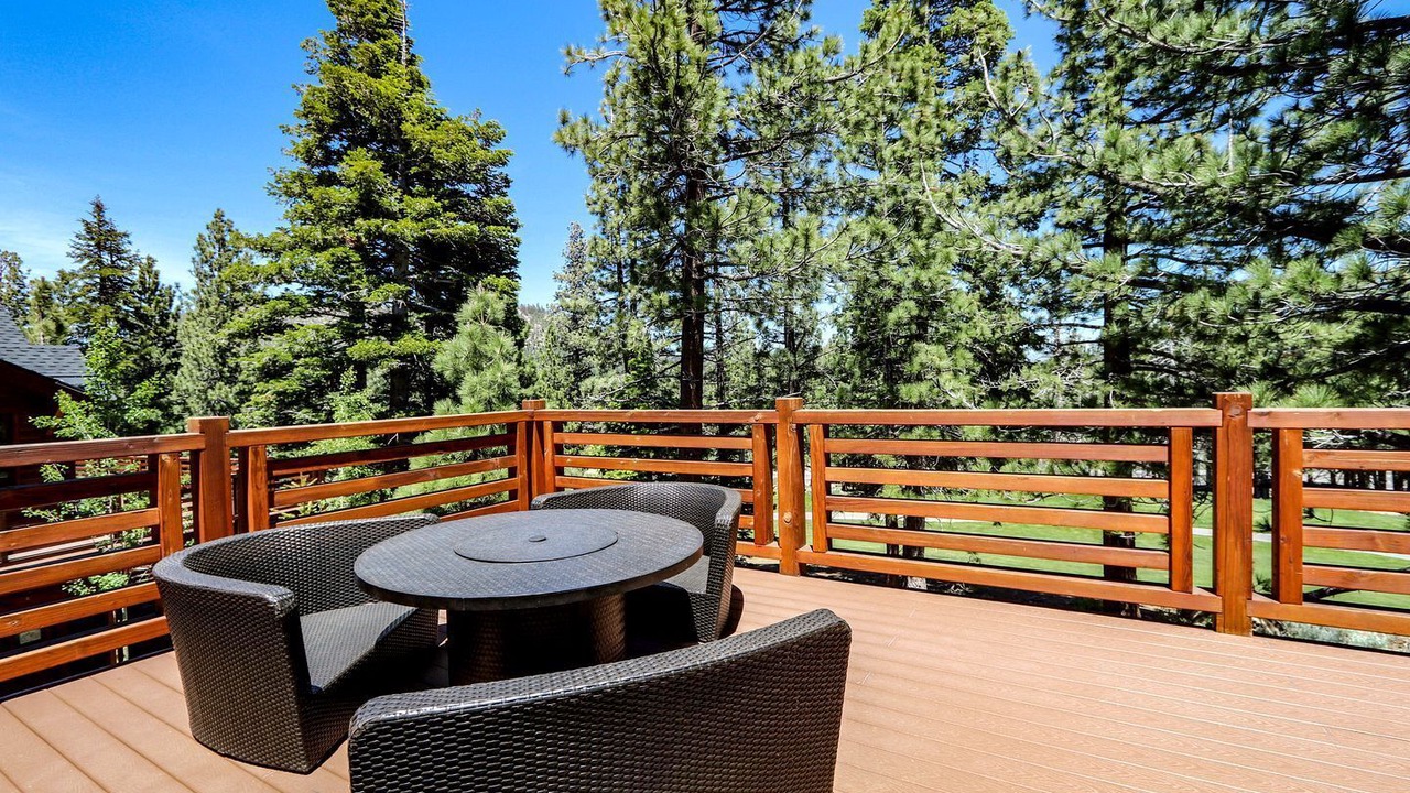 Photo of Outdoor in Mammoth Lakes