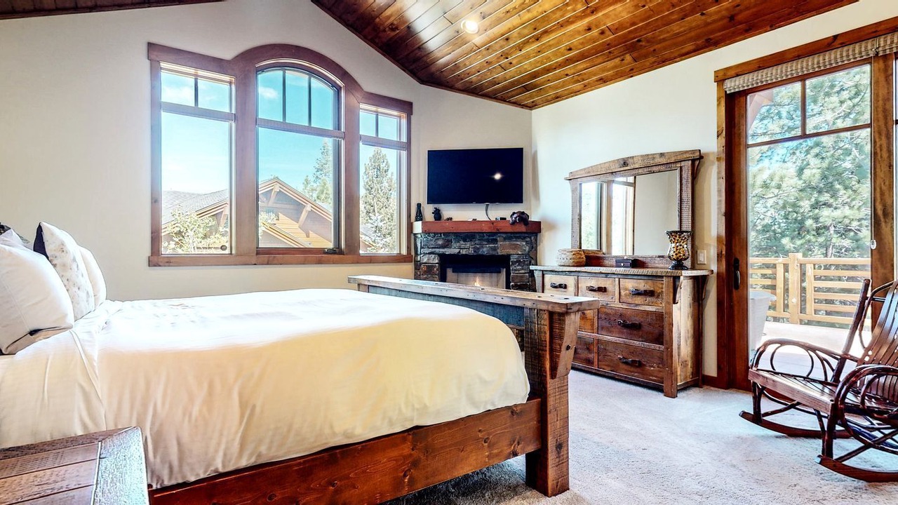 Photo of Bedroom in Mammoth Lakes