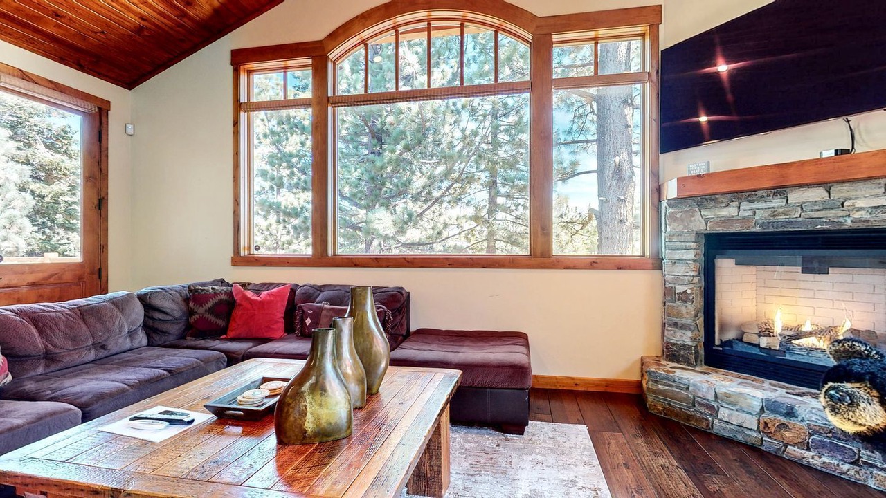 Photo of Livingroom in Mammoth Lakes