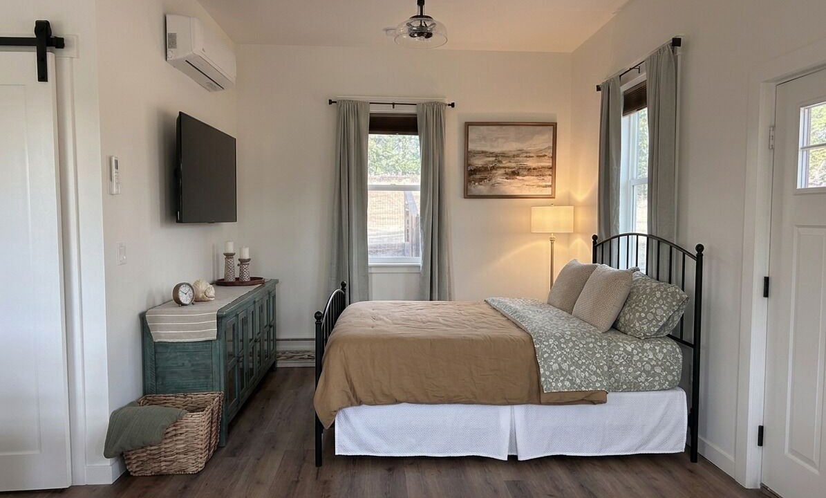Photo of Bedroom in Templeton