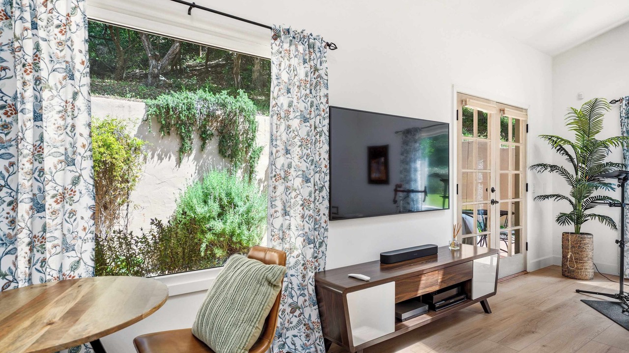 Photo of Livingroom in Carmel Valley