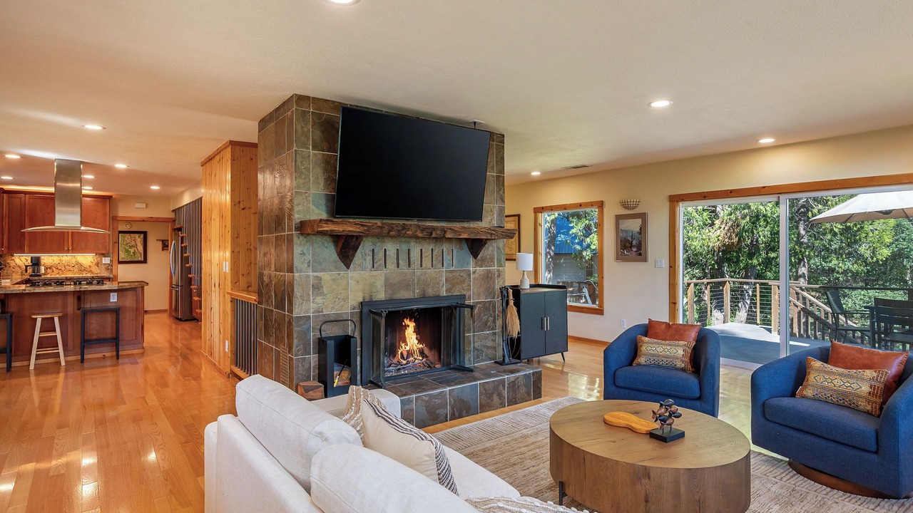 Photo of Livingroom in Camp Nelson