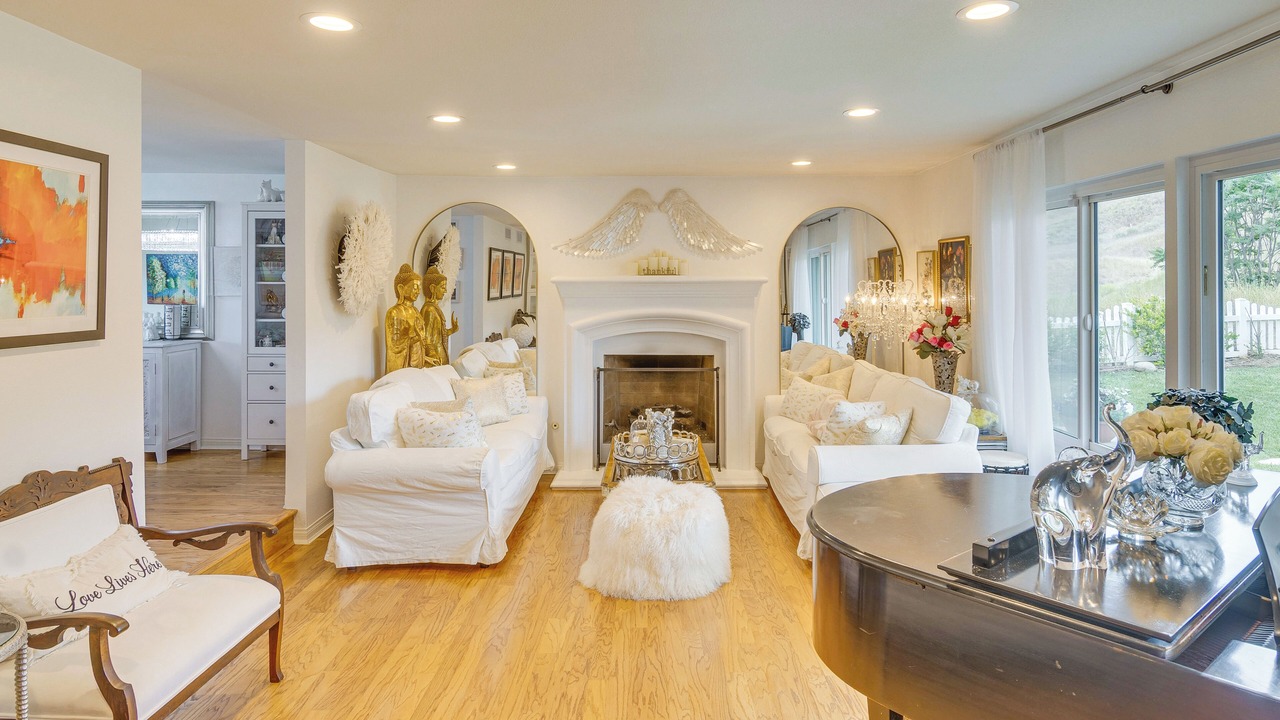Photo of Bedroom in Agoura Hills
