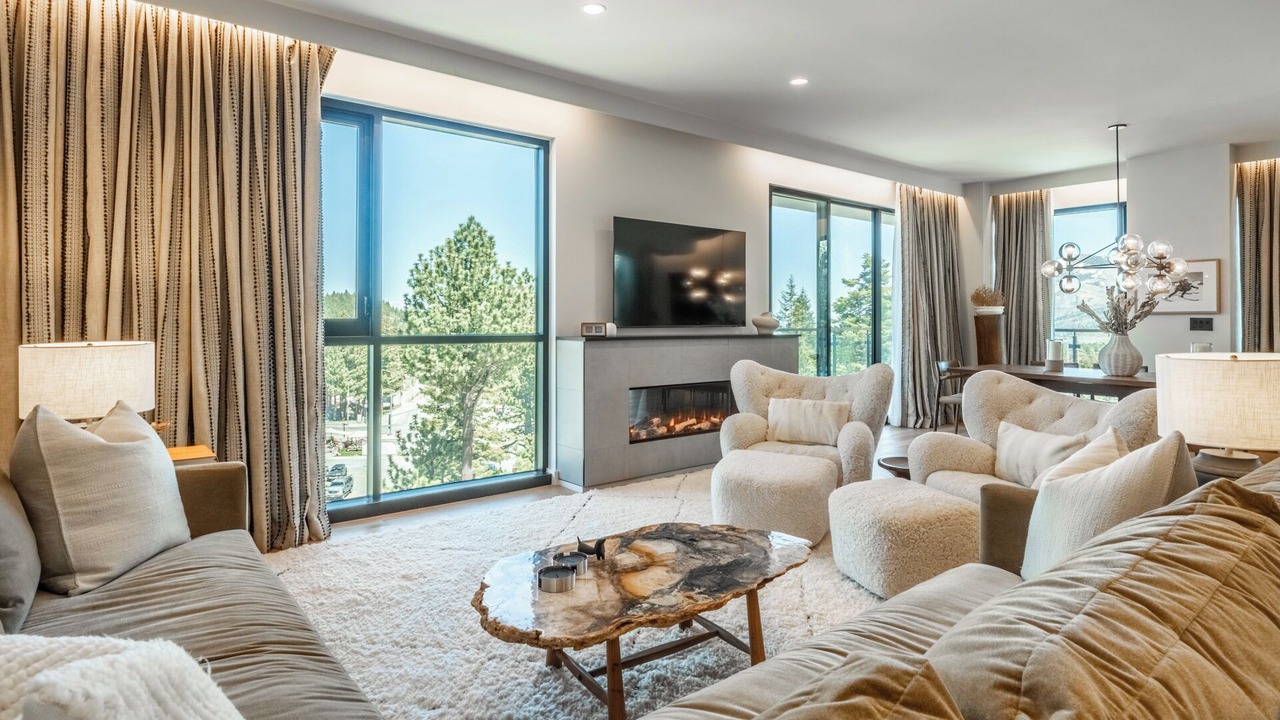 Photo of Livingroom in Mammoth Lakes