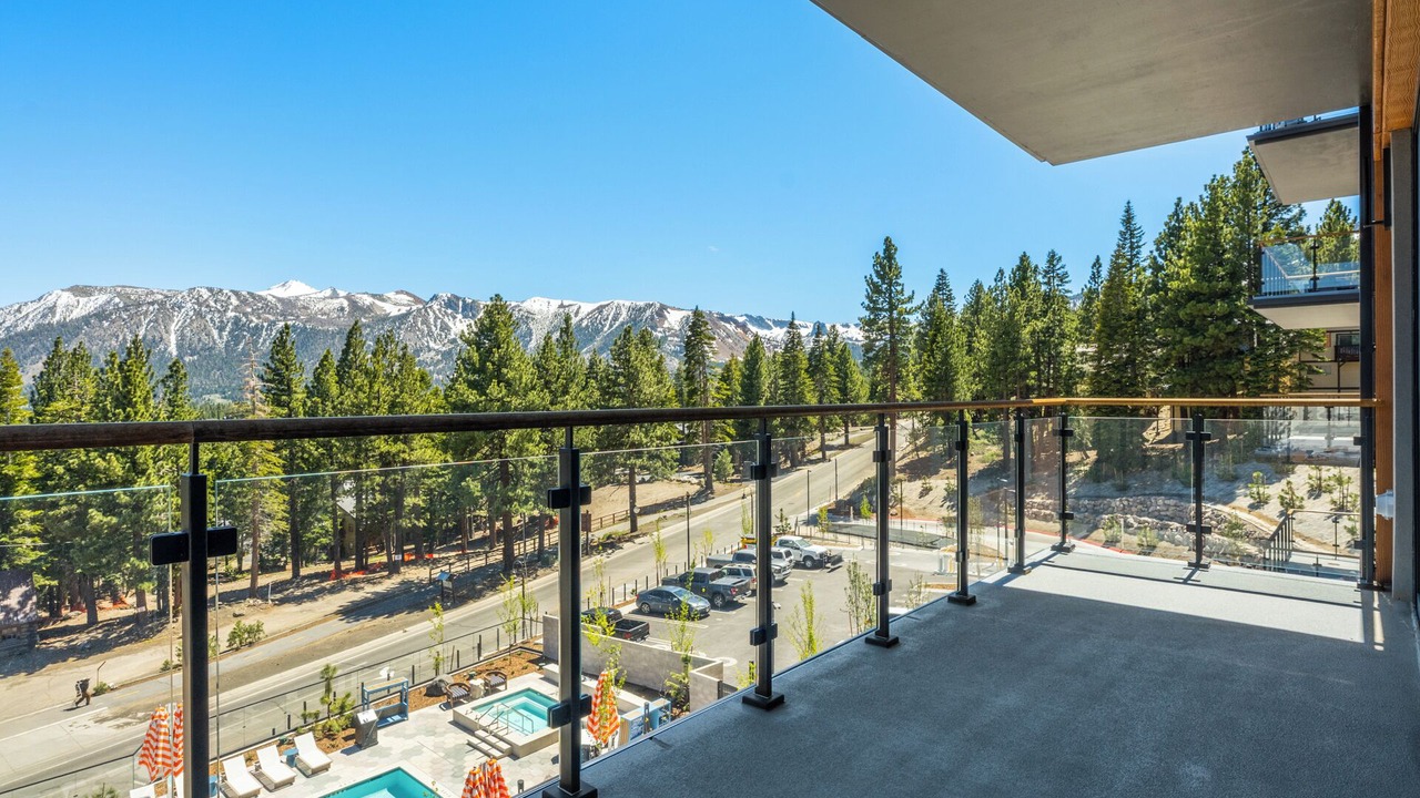 Photo of Patio Balcony in Mammoth Lakes