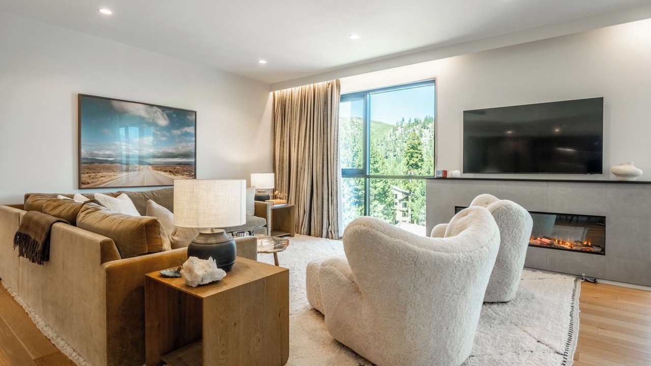 Photo of Livingroom in Mammoth Lakes