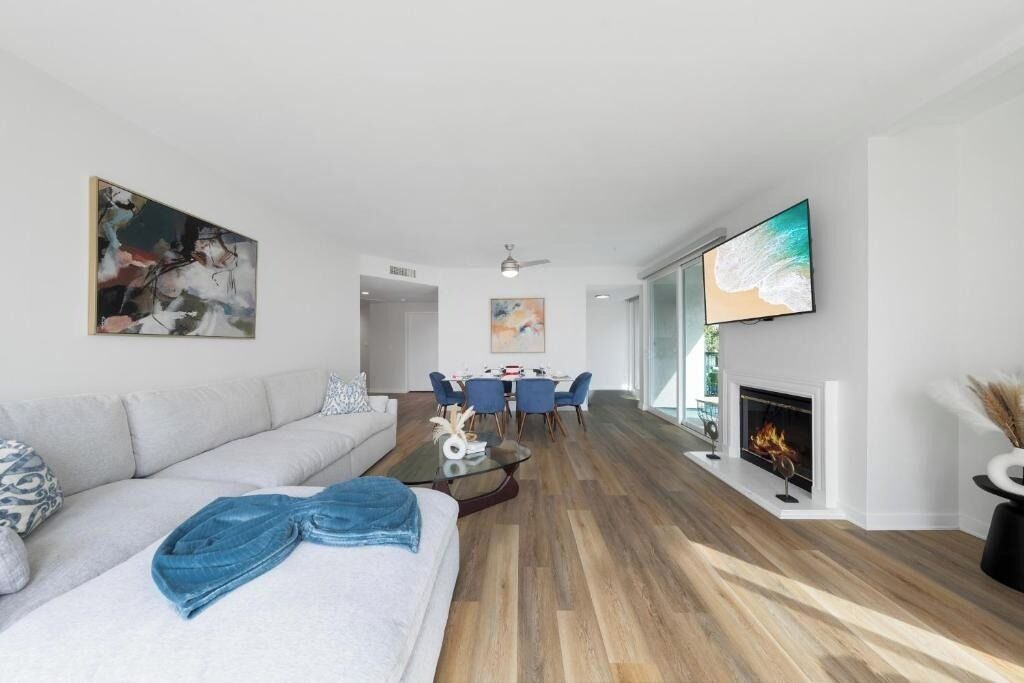 Photo of Livingroom in Marina del Rey