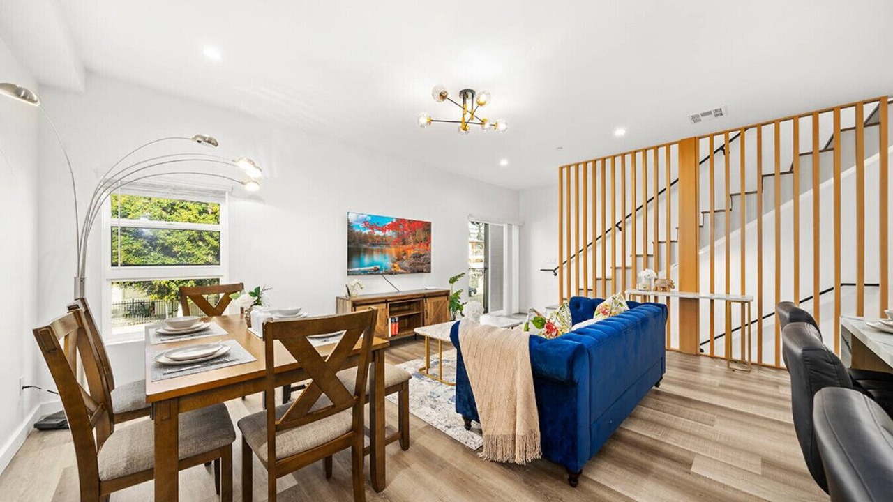 Photo of Livingroom in Rampart Village