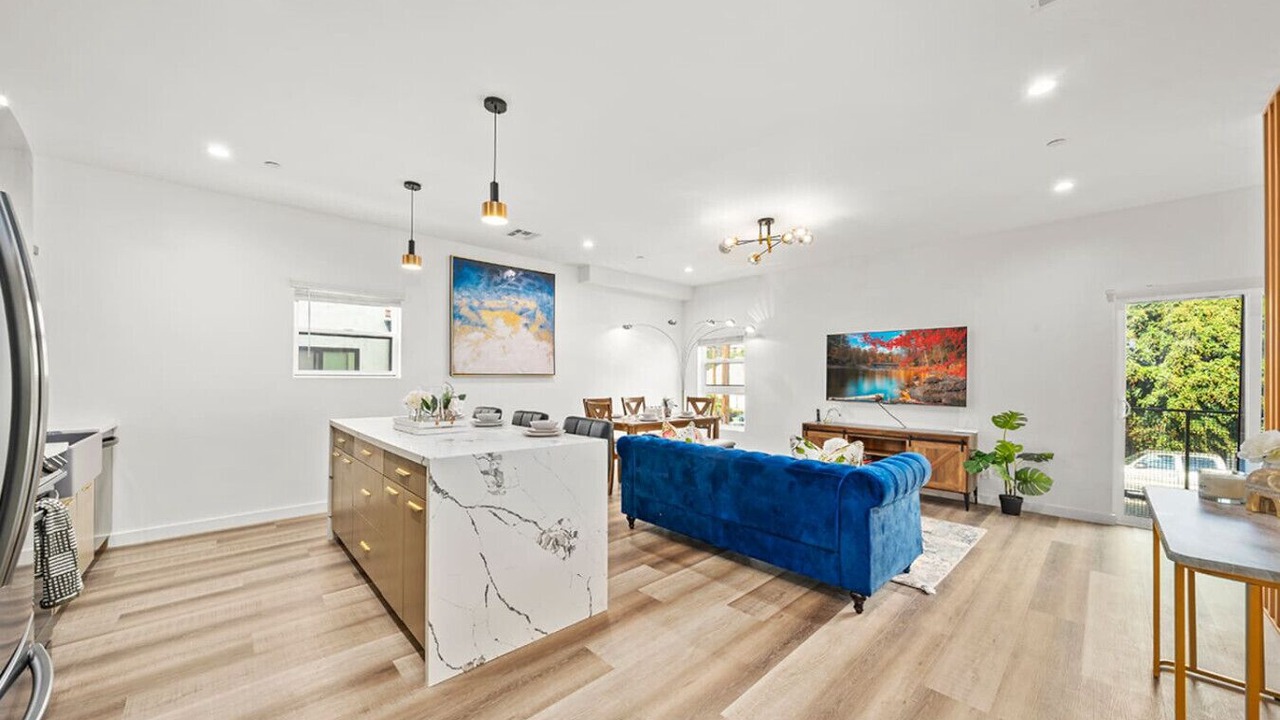 Photo of Livingroom in Rampart Village