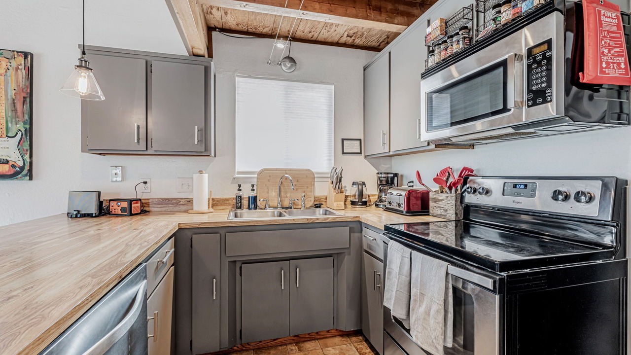 Photo of Kitchen in Groveland