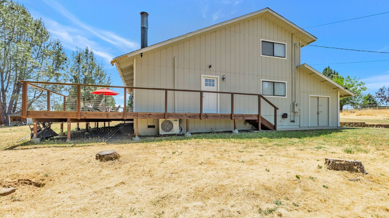 Photo of Outdoor in Groveland