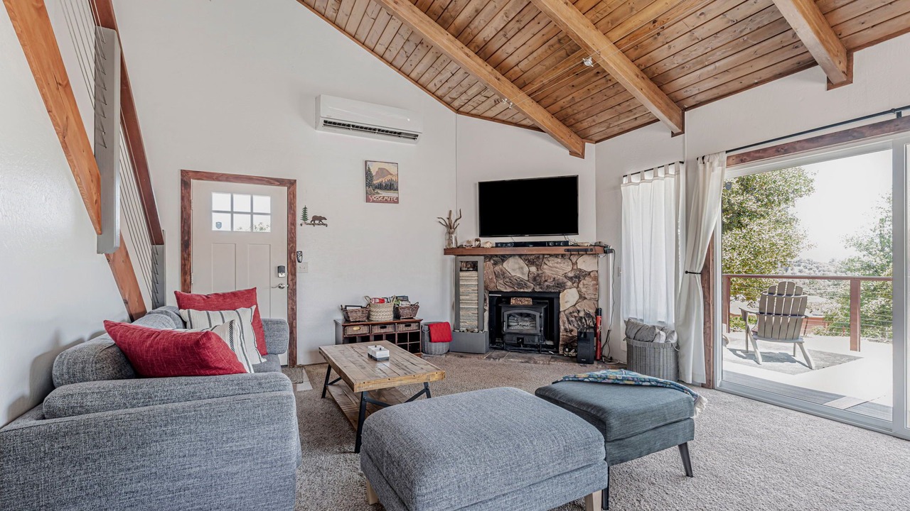 Photo of Livingroom in Groveland