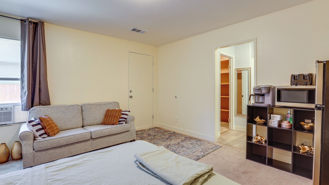 Photo of Bedroom in Victorville