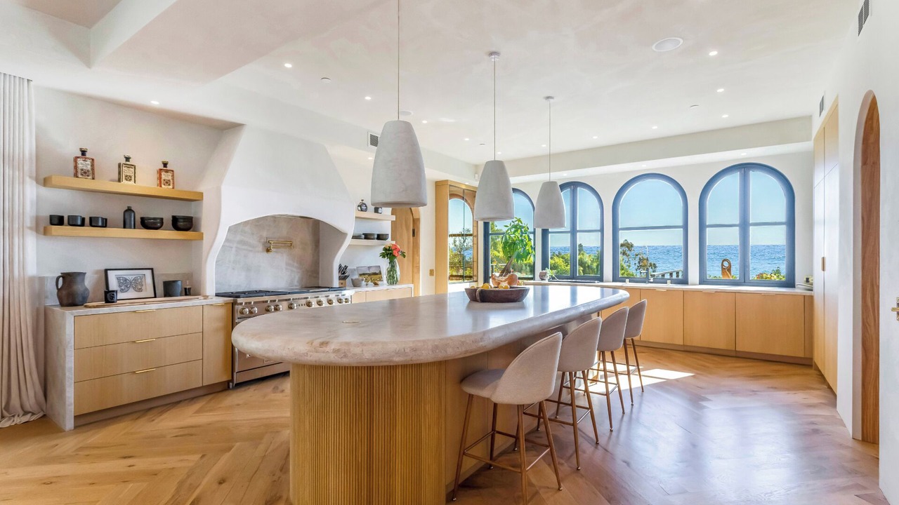 Photo of Kitchen in Western Malibu