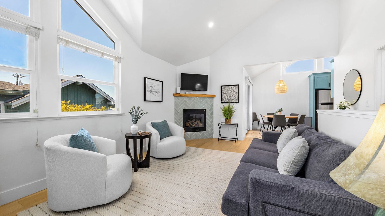 Photo of Livingroom in Eastside Santa Cruz