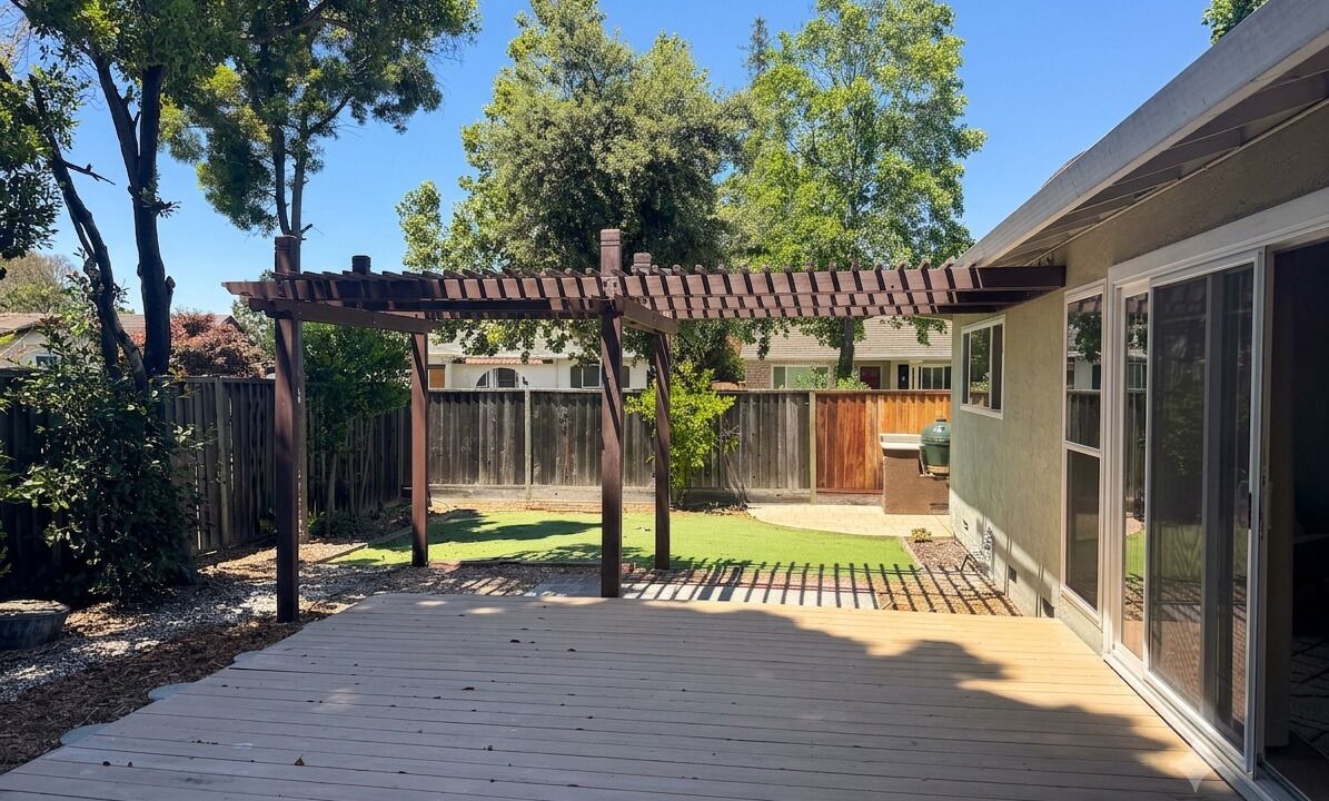 Photo of Patio Balcony in Ponderosa Park