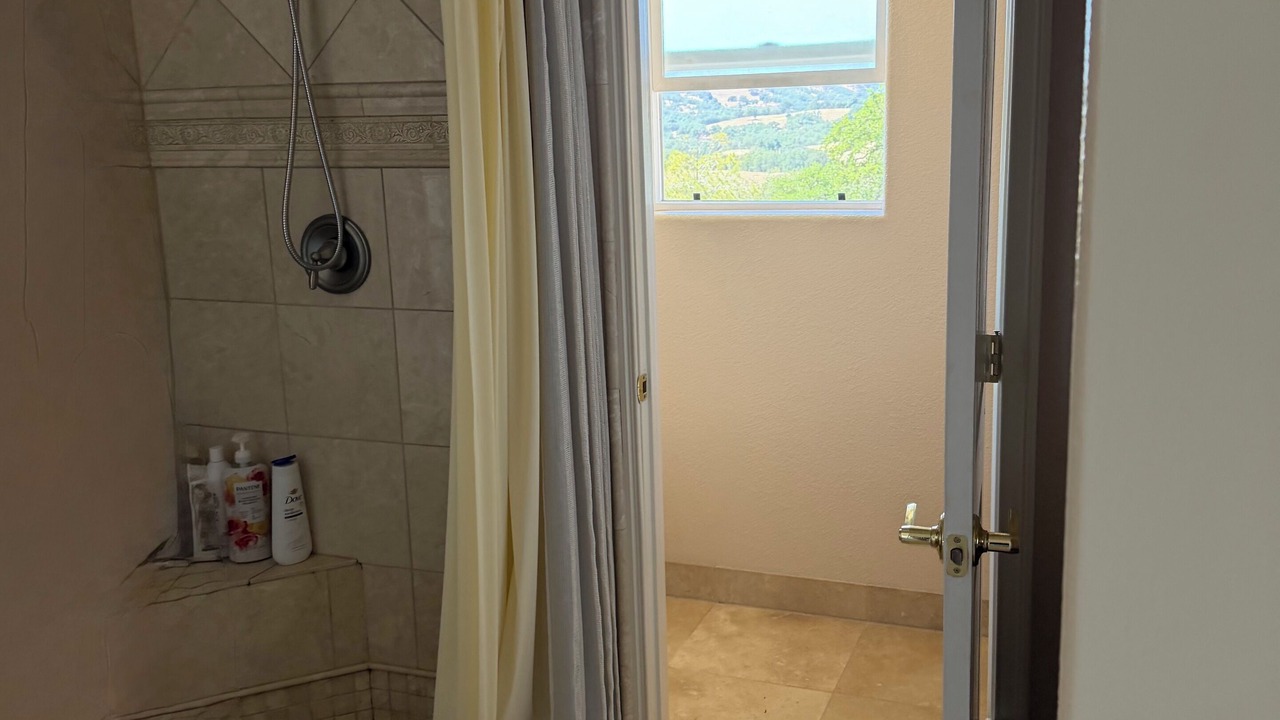 Photo of Bathroom in Oak Shores