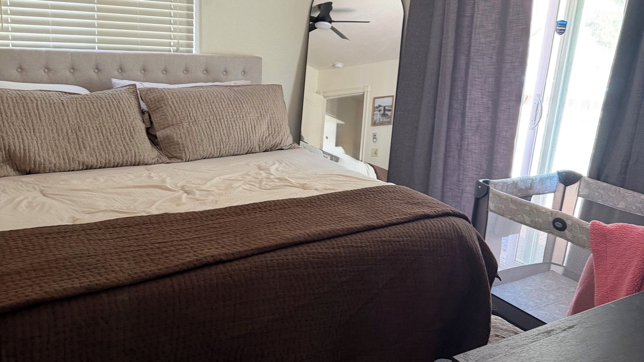 Photo of Bedroom in Oak Shores