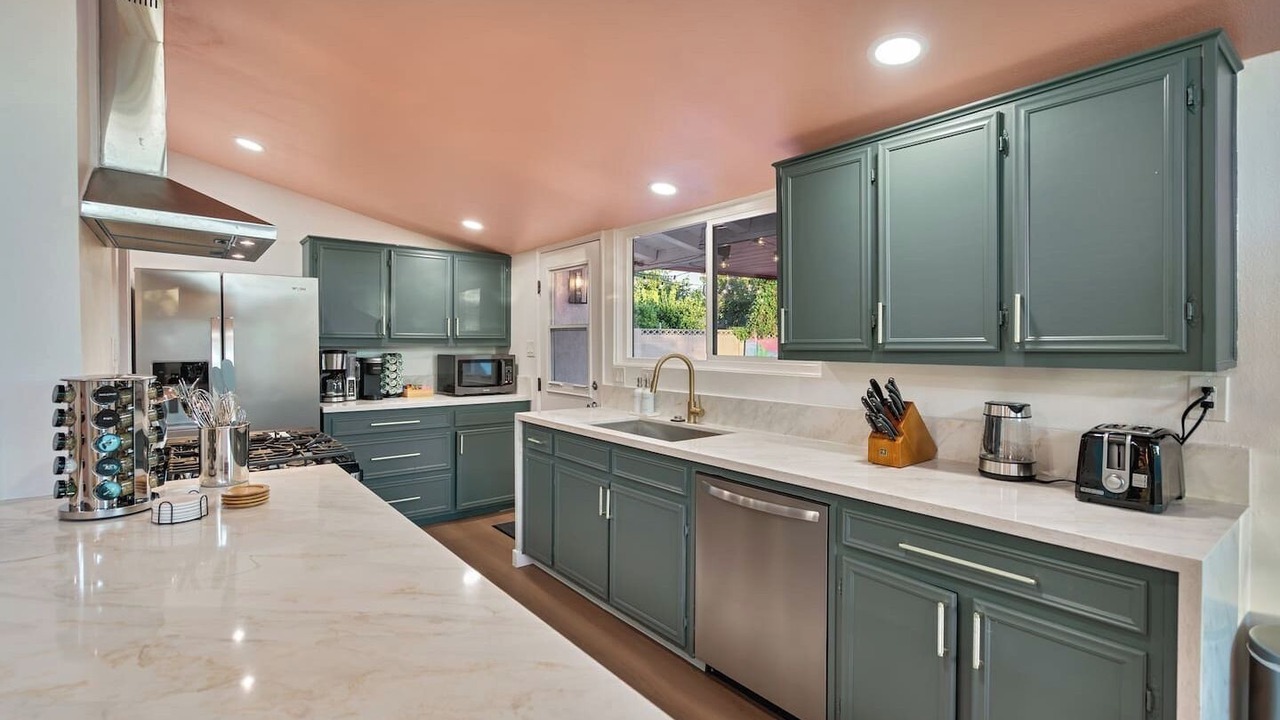 Photo of Kitchen in Sherwood Forest and Thistle Development