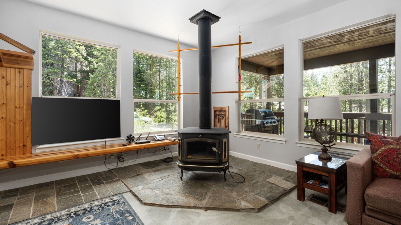 Photo of Livingroom in Big Creek