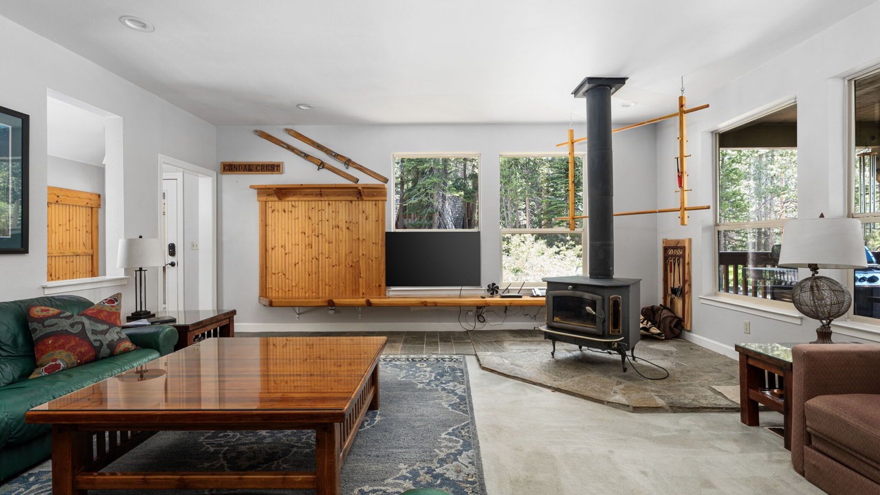 Photo of Livingroom in Big Creek